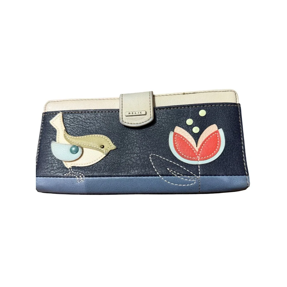 Relic Womens Navy Blue Bird Floral Applique Bifold Wallet‎ Snap Closure